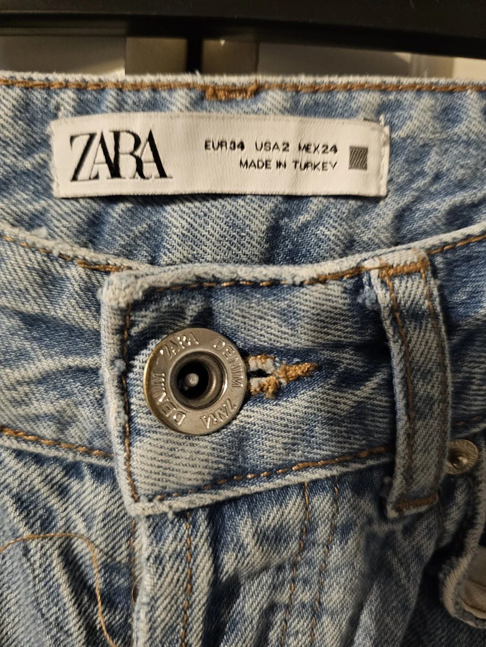 Zara Light Blue Distressed Straight-Leg Jeans